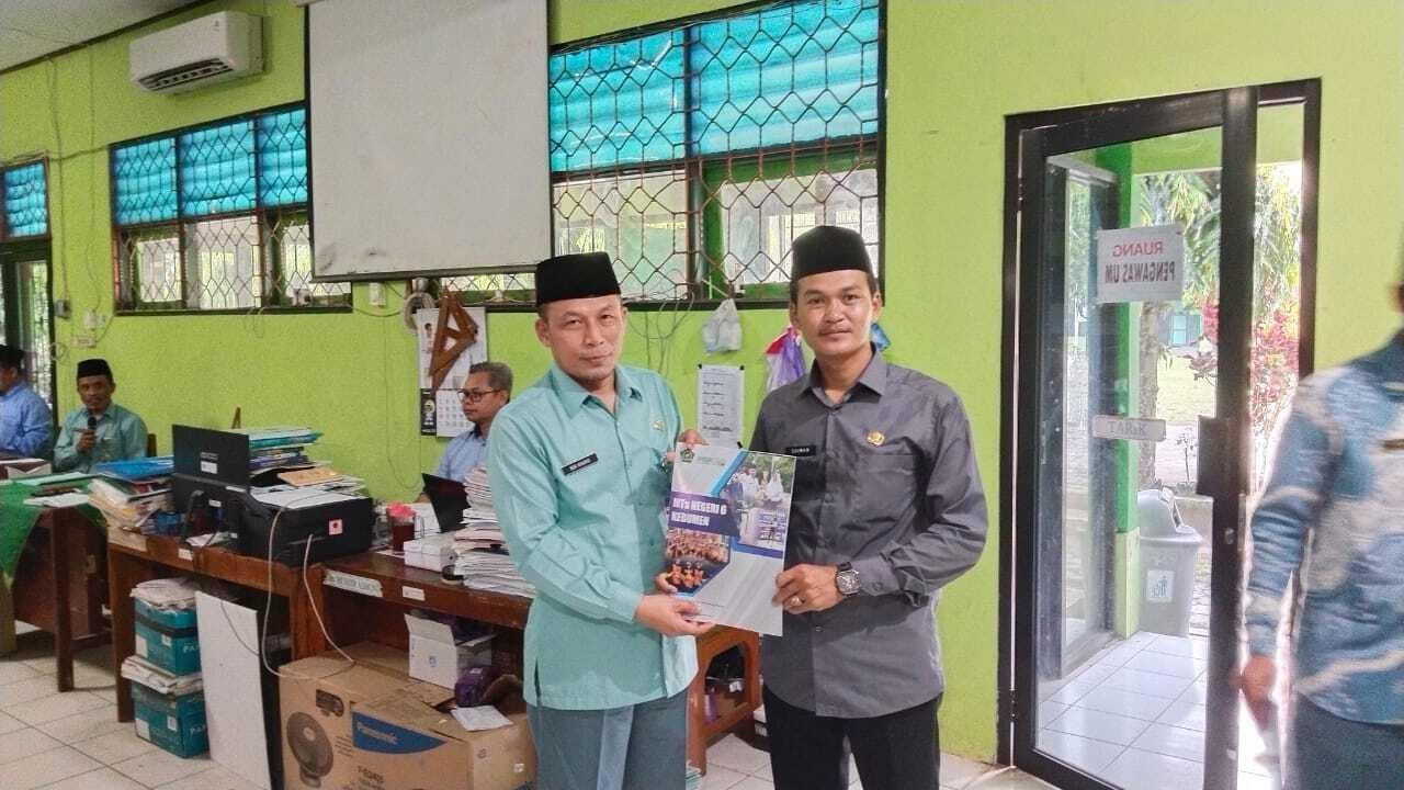 pak_saiman_pelepasan1.jpg